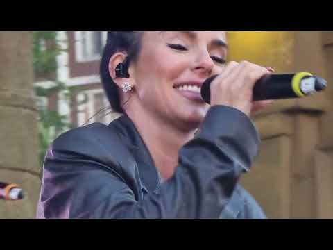 Юля Волкова – Я твоя не первая (live День города Москвы)