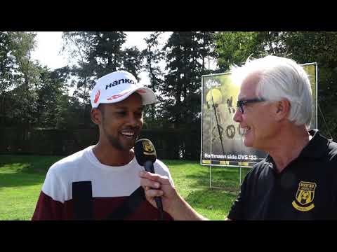 Ali Shariif wint een seizoenskaart van DVS'33 Ermelo