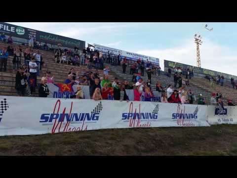 Dackarna firar segern mot Lejonen