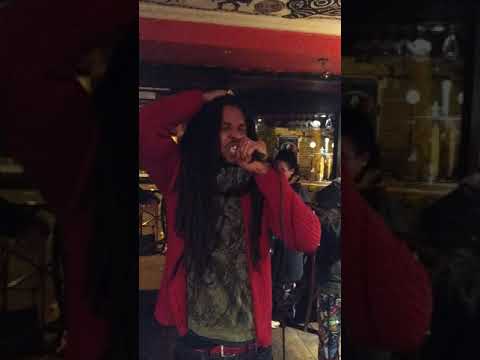 Jah Lightin Mountain  live in Paris.."me want them live fi see.."
