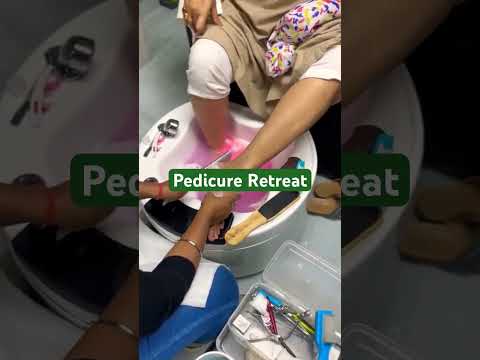 Pedicure || Spa 😌|| Relaxing Foot Massage || #spa #pedicure #footspa #relaxing #parlour #ytshorts