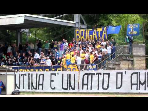 Ultras Arce in azione contro l'Atletico Vescovio, Playoff Promozione Laziale 2014/15