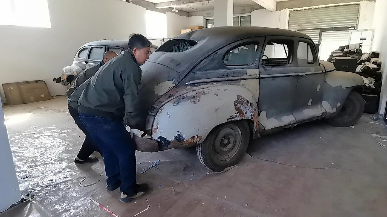 Epic Restoration of the 1946 Classic PLYMOUTH - P15. Spa for an old and worn-out classic car.