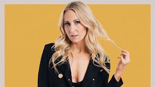 Nikki Glaser Net Worth, Age, Sister, Married, Husband, Biography