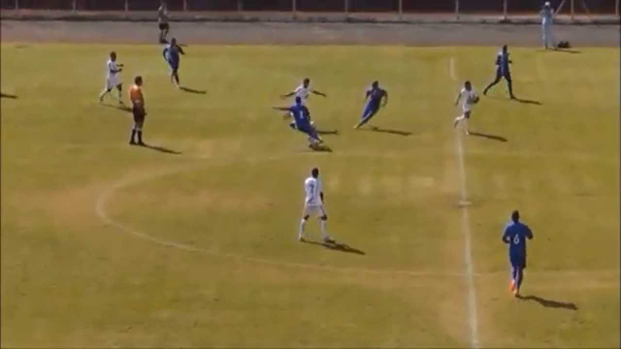 Max - Zagueirp (lateral esquerdo) 201o