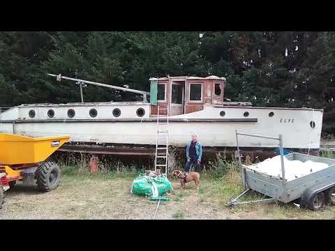 An introduction to Elve - a Dutch river cruiser. Built in 1929