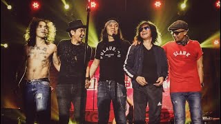 Download lagu Slank - Bendera 1/2 Tiang (Live Perfomance) mp3
