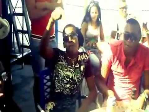 Ire Oma ft Laiko, El Duke Y Dayan La Figura Con El Toto En La Mano 2013