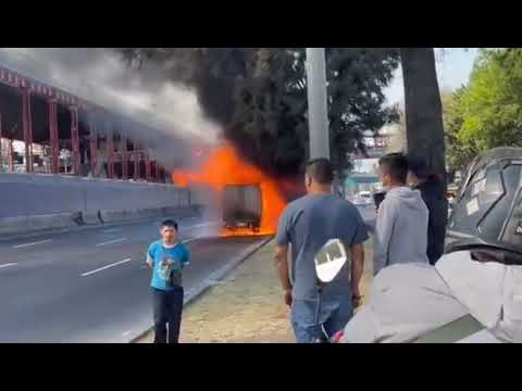 Se INCENDIÓ CAMIONETA en la CALZADA I. ZARAGOZA
