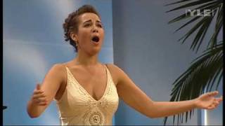 Melodia Sentimental-Villa Lobos sung by Nadine Sierra