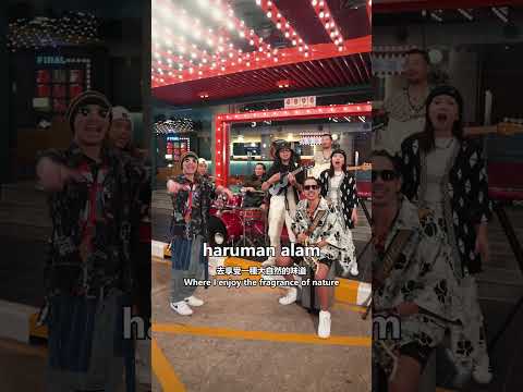 黃明志在路邊唱歌遇到了...【Dannok】Namewee Ft. SalamMusik in BM！#Shorts
