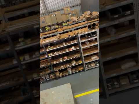 PEÇAS / EQUIPAMENTOS: COMPRESSOR DE AR TRATOR JOHN DEERE, BANCADAS, CONJ COMBATE INCENDIO E OUTROS (APROX. 18 PEÇAS) (Ref.: Lote C)