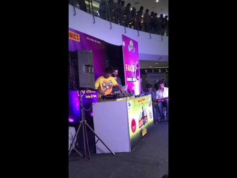 DJ Gaurav lalchandani at war of djs conducted by bajaj electronics and the times of india 2015