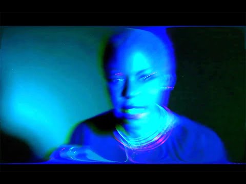 Maria Uzor - Solitaire