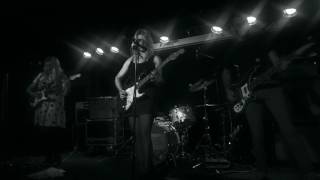 Beverly - Don't Wanna Fight - Live