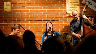 Video OPEN MIC  BRNO - Černobílá