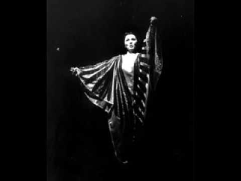 Ghena Dimitrova hugest head voice B5 (Foghorn technique)