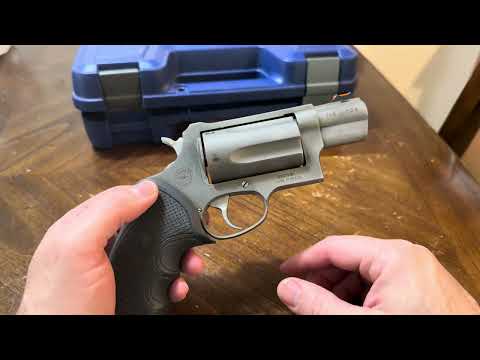 Taurus Judge “Ultra Lite” Public Defender #Taurusjudge #410 #45 Long Colt #revolver
