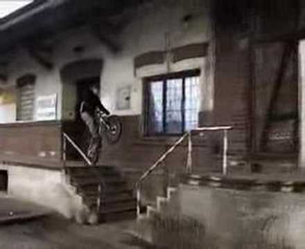 download lagu mp3 mp4 Spaceman Bike, download mp3 Spaceman Bike free downloadn, video klip Spaceman Bike