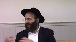 איך צריך לחזור חסידות ברבים? (הרב אלחנן משה נחמנסון) - התמונה מוצגת ישירות מתוך אתר האינטרנט יוטיוב. זכויות היוצרים בתמונה שייכות ליוצרה. קישור קרדיט למקור התוכן נמצא בתוך דף הסרטון