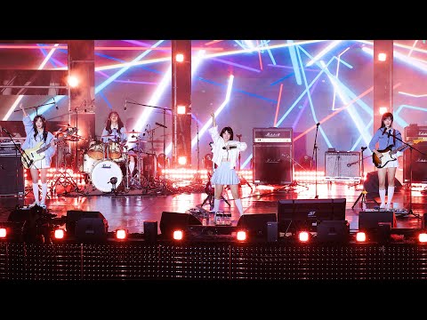 241026 QWER 큐더블유이알 '고민중독 + 내 이름 맑음 + 안녕, 나의 슬픔'  4K 60P 직캠 @아시아송 페스티벌 by DaftTaengk