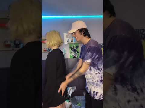 TINOWNS DEIXANDO THAIGA FLINSTON