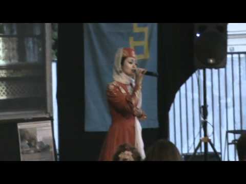 Алие Якубова на фестивале крымскотатарской культуры.