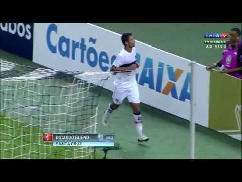 Gol após recever um belo cruzamento na área em 13/06/2017