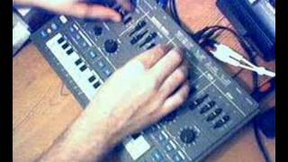 Video thumbnail for Roland MC-202 by phono1337