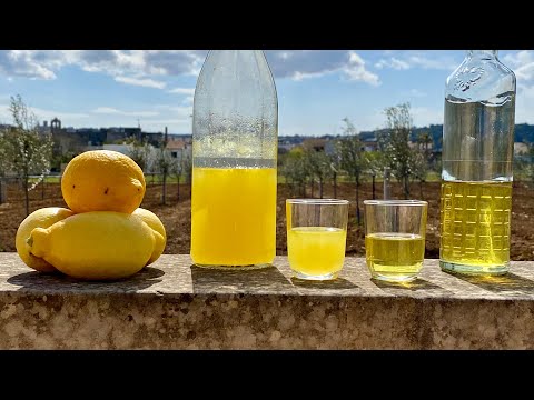 LIMONCELLO fatto in casa ๐ Originale + Ricetta Alternativa con Vodka per chi vive allโestero