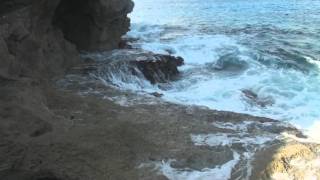 preview picture of video 'Rainbow Cliffs - Eleuthera Bahamas'
