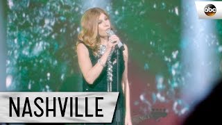 Connie Britton (Rayna Jaymes) Sings "Strong Tonight" - Nashville 4x19