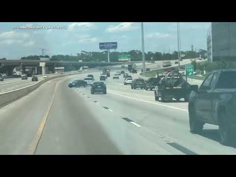 Bizarre towing incident causes chaos on Houston freeway