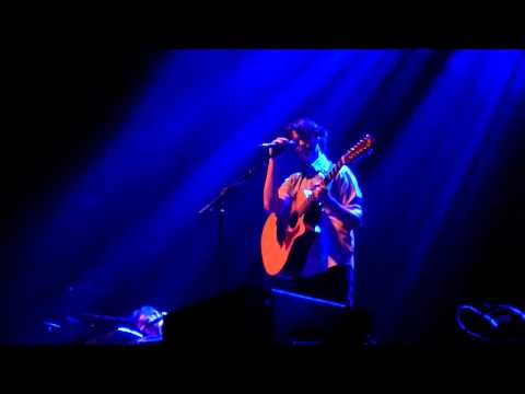 Vampire Weekend - I Think Ur A Contra | Live HMH Amsterdam 2010
