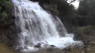 preview picture of video 'Thundering tropical waterfall in Arecibo, Puerto Rico'