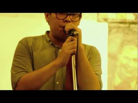 Yolanda Moon - Path (live @ Black Soup Cafe)
