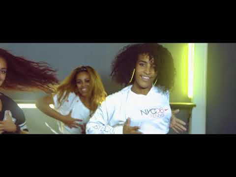 Allen & El Ankla- Mala Tuya- (Video Oficial)