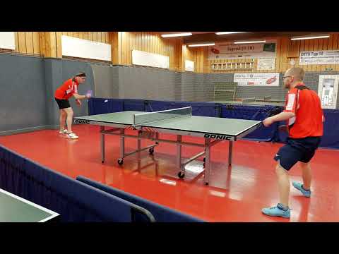 Tischtennisbelag der materialspezialist SPECTRE - der farbenprächtige Langnoppenschreck