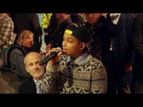 Danyiom singing Silent Night for Airberlin