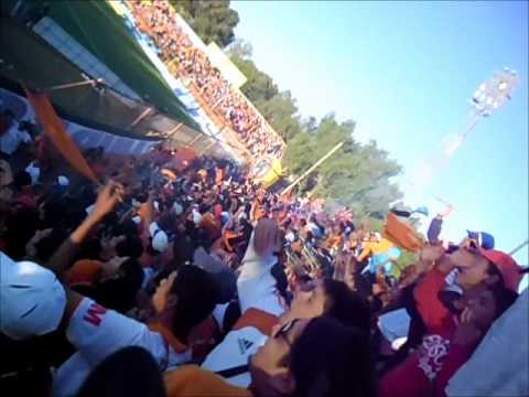 "Huracan Naranja - Carnaval frente al indio hueco" Barra: Huracan Naranja &bull; Club: Cobreloa