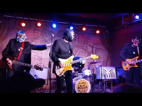 Los Straitjackets Live at Fitzgeralds Nightclub, Chicago, May 4 2024