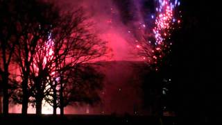 preview picture of video 'Grand Illumination Williamsburg 2010'