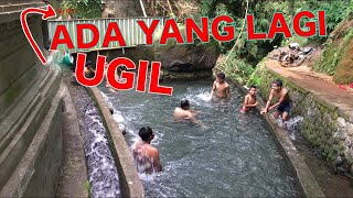 Download lagu MENGENING - TEMPAT PEMANDIAN UMUM - ADA YANG LAGI... mp3 Download lagu MENGENING - TEMPAT PEMANDIAN UMUM - ADA YANG LAGI... mp3