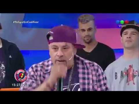Frescoliti y Naza MC rapeando - Peligro Sin Codificar 2017