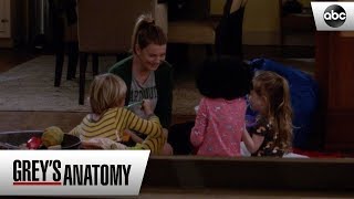 Meredith Tells Her Kids About Deluca - Grey&#39;s Anatomy Season 15 Episode 22