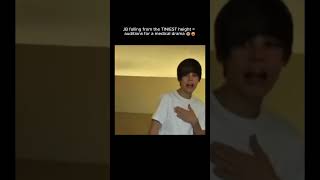 Download lagu Justin Bieber acting like he needs the ER after a 2-inch fall 😭💀 mp3