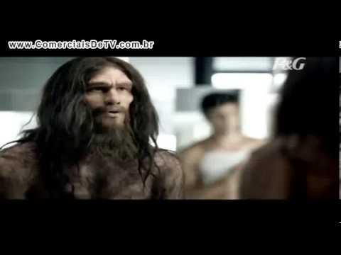 Gillette - Homem das cavernas não ajuda em nada. Evolua com Gillette - Comercial de TV