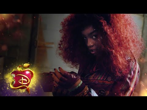 Descendants 3 (Trailer 'Is It Celia?')