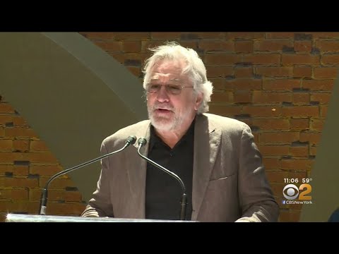 De Niro's Assistant Accuses Actor Of Verbal Abuse