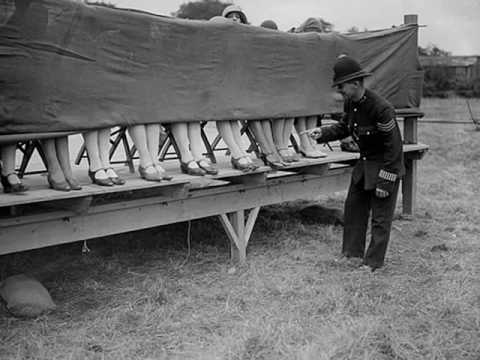 The Palais Royal Dance Band - Love Is Like That, 1933